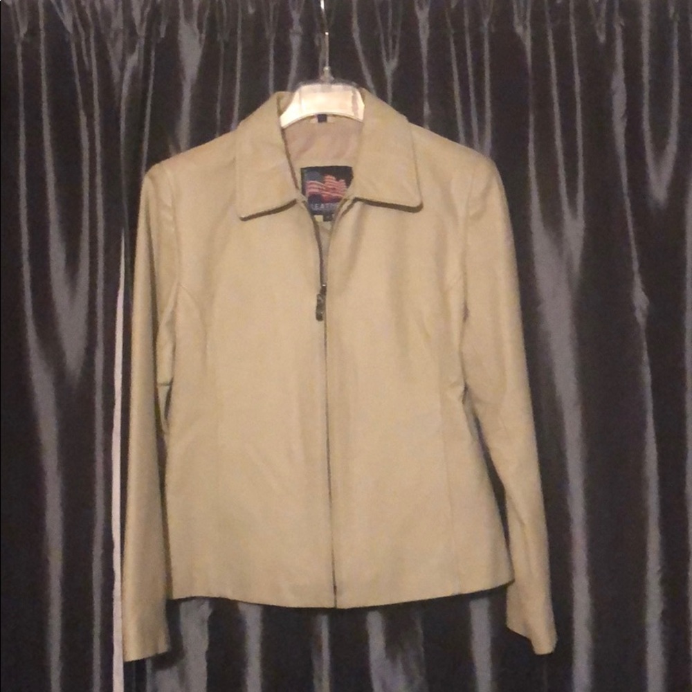 Woman’s White Leather Jacket